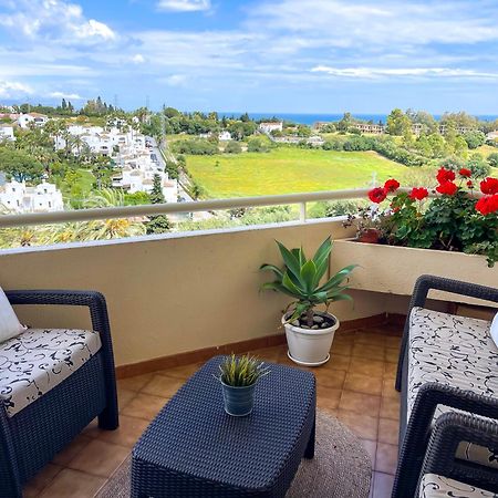 Modern Apartment With Terrace - 2 Min From The Beach Estepona Exterior foto