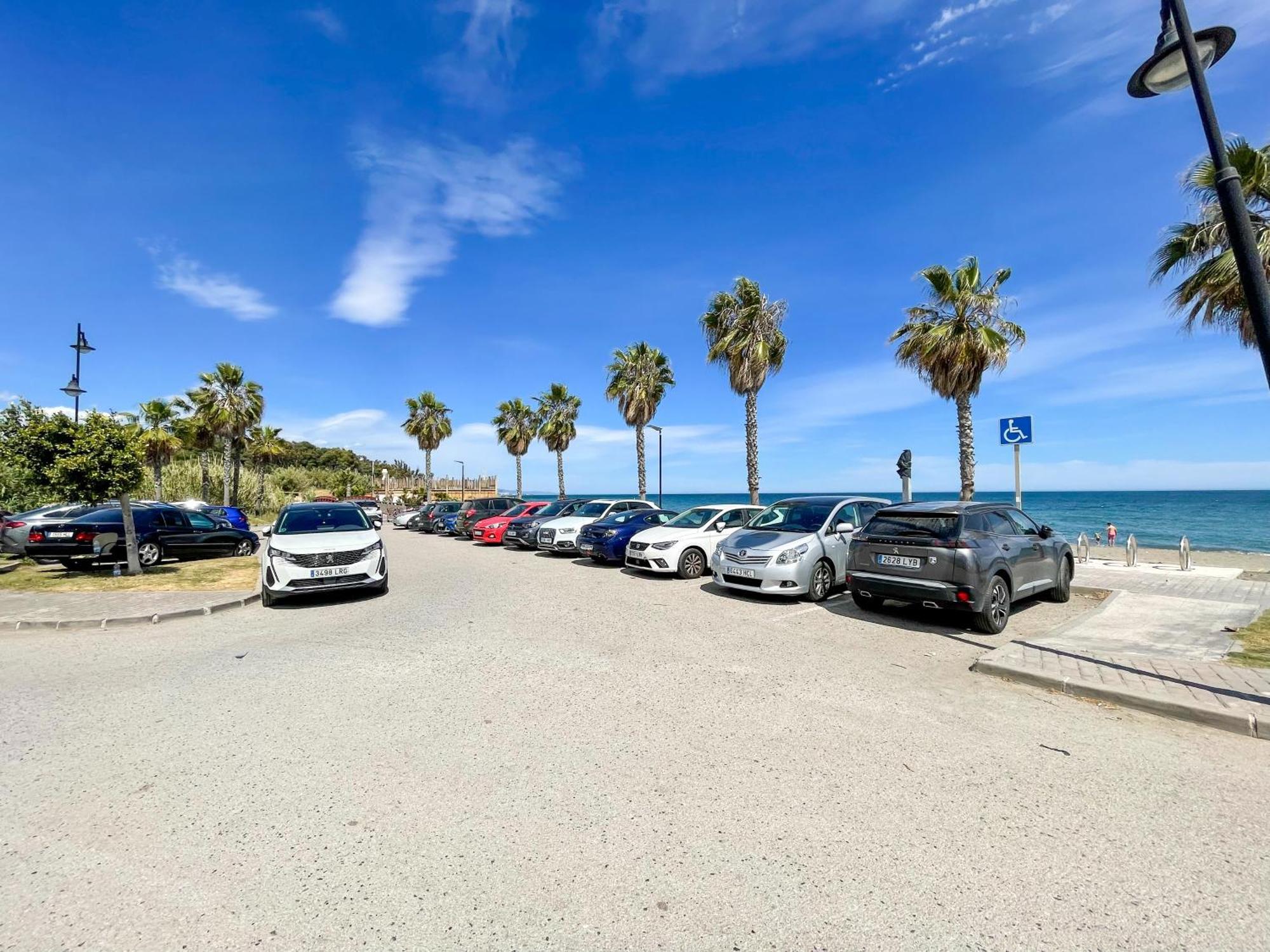 Modern Apartment With Terrace - 2 Min From The Beach Estepona Exterior foto