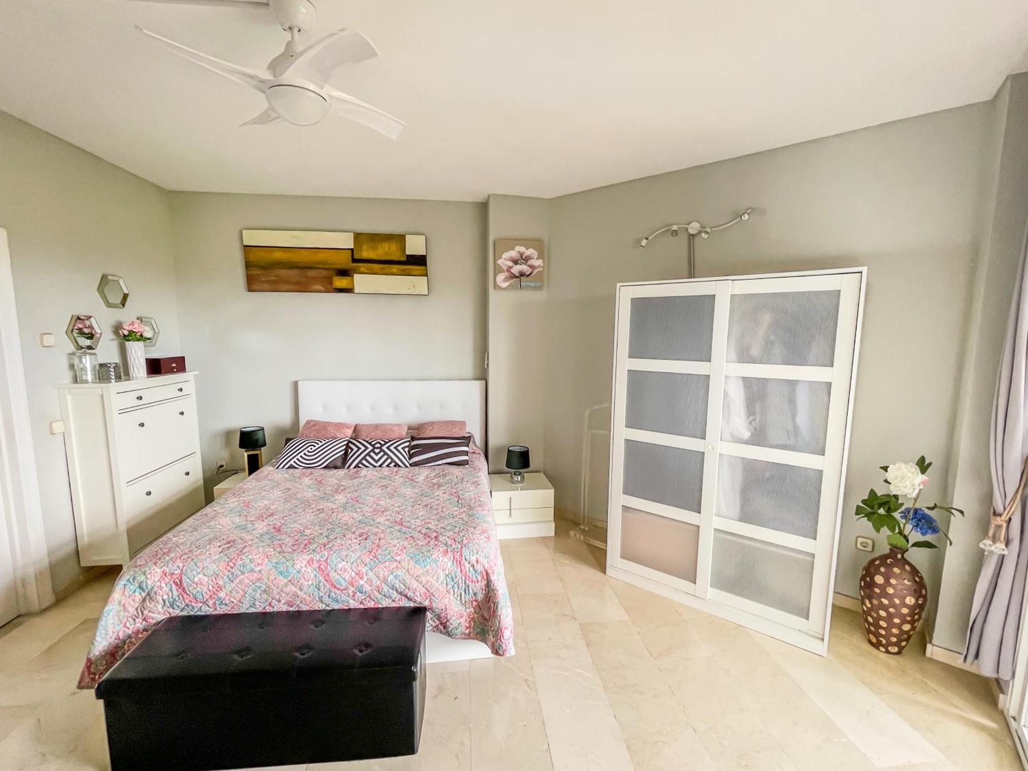 Modern Apartment With Terrace - 2 Min From The Beach Estepona Exterior foto