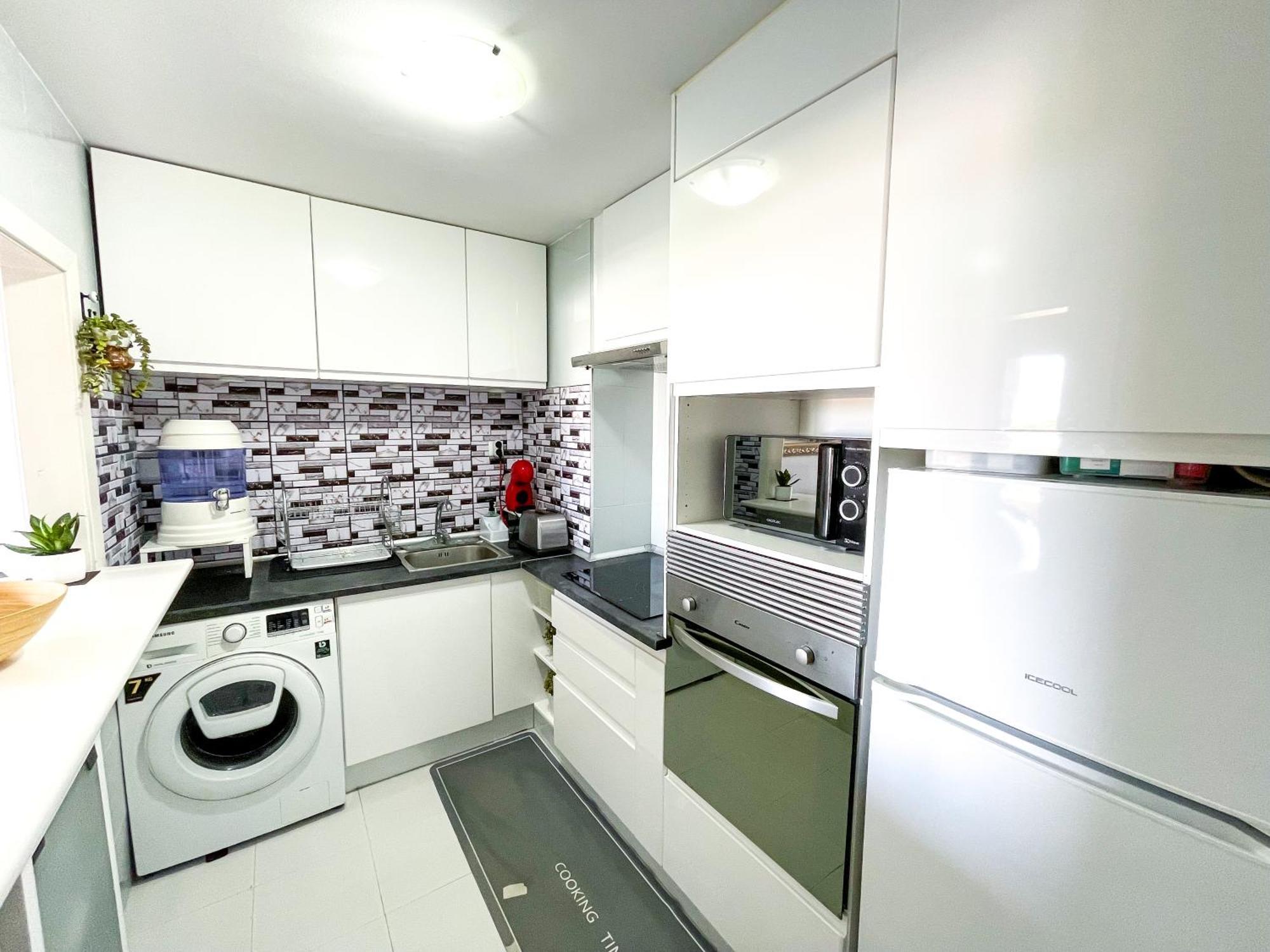 Modern Apartment With Terrace - 2 Min From The Beach Estepona Exterior foto