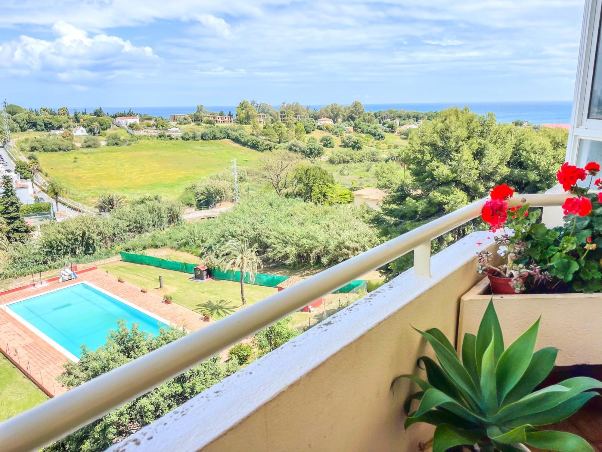 Modern Apartment With Terrace - 2 Min From The Beach Estepona Exterior foto