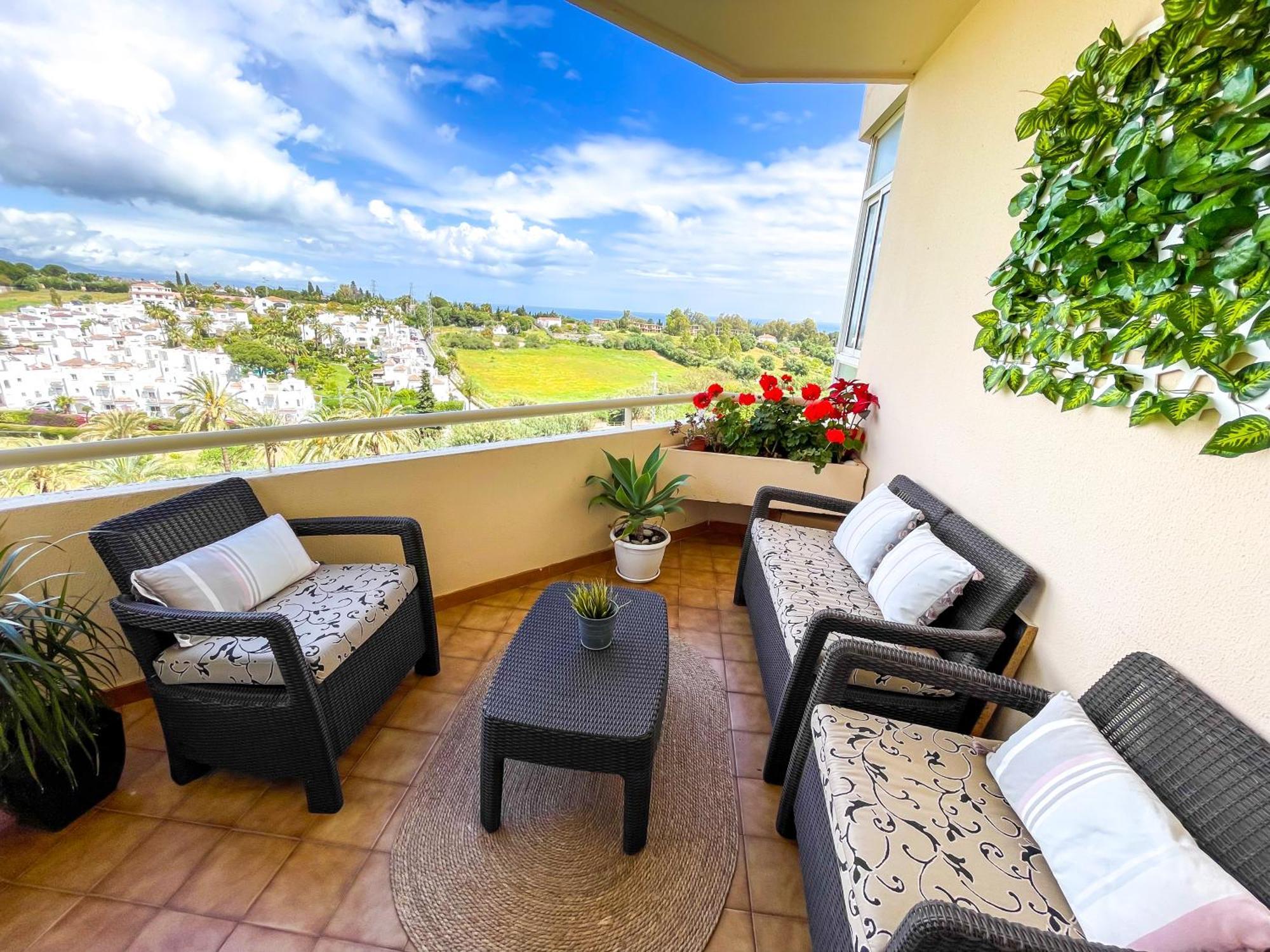 Modern Apartment With Terrace - 2 Min From The Beach Estepona Exterior foto