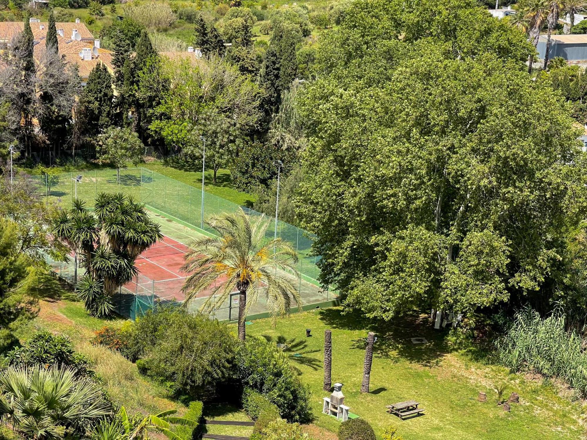 Modern Apartment With Terrace - 2 Min From The Beach Estepona Exterior foto